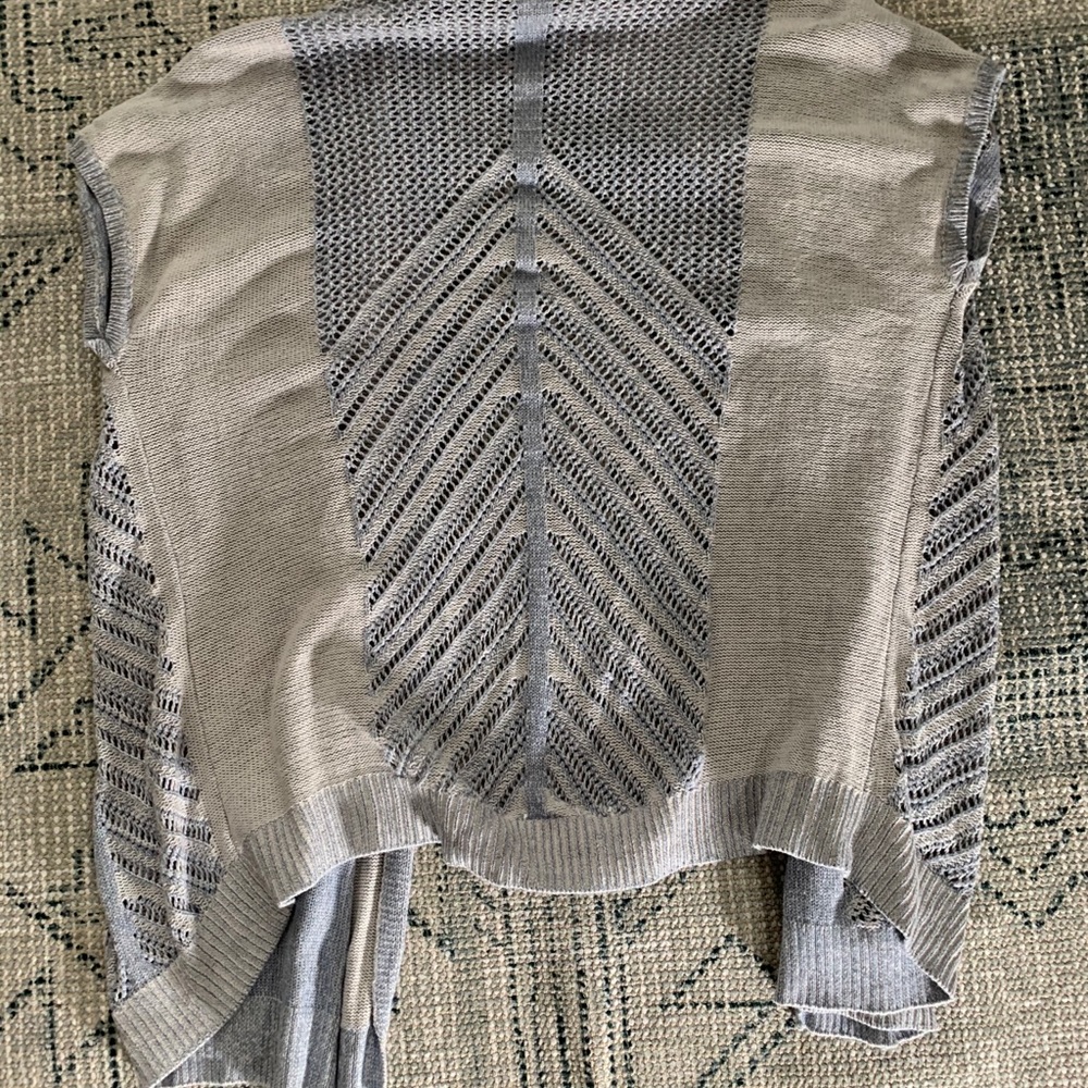 KNOX ROSE SLEEVELESS CARDIGAN - Picture 4 of 7